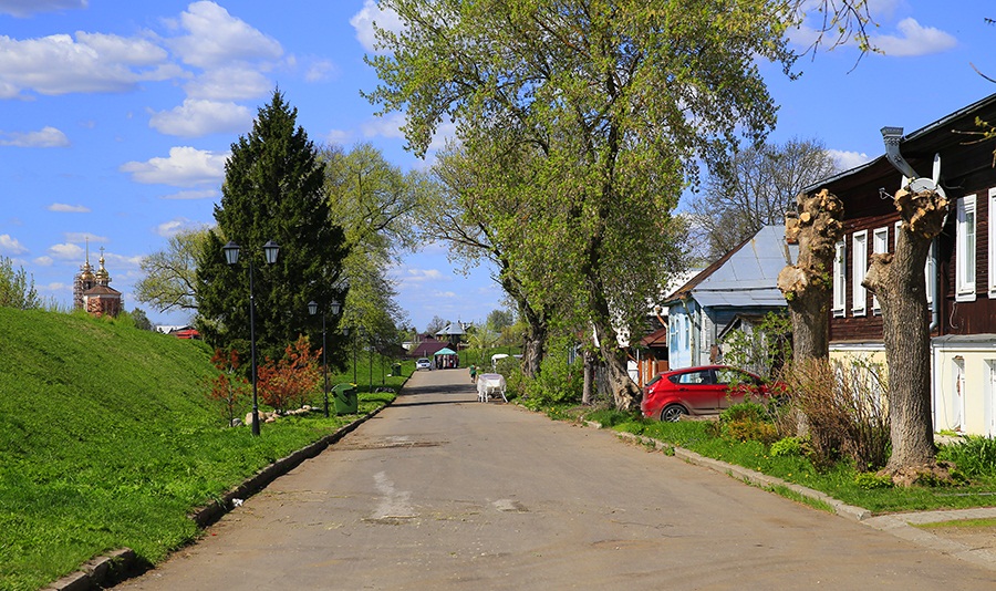 Дом в суздальском стиле. Дом варганова суздаль. Улица варганова казань. Варганов суздаль. Странный суздаль.