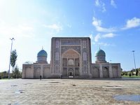 Medrese Barakhan 13-21.JPG