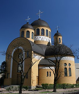 Вид на храм со стороны перекрестка улиц Николая Коперника и Силезской