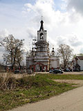 Вид храма Флора и Лавра в  селе Ям 2 мая 2005 г.