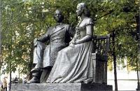 Памятник Ульяновым. Скульптор А.А. Фомин