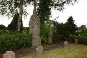 Зевен (кладбище, памятник 1870.71), фото © 2008 Карин Оффен